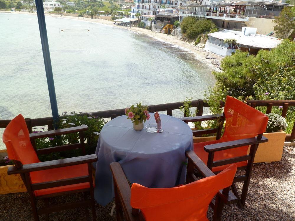 Hotel Liberty II Agia Marina  Exterior foto