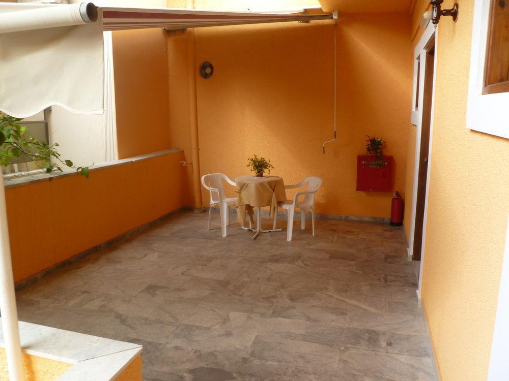 Hotel Liberty II Agia Marina  Exterior foto