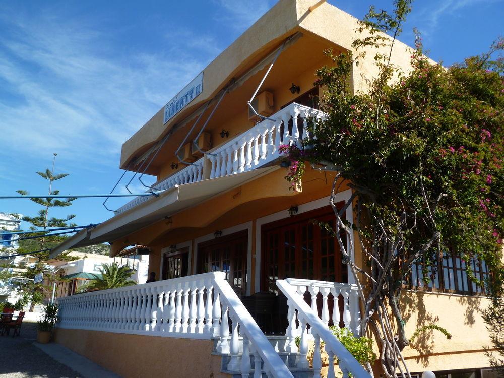 Hotel Liberty II Agia Marina  Exterior foto