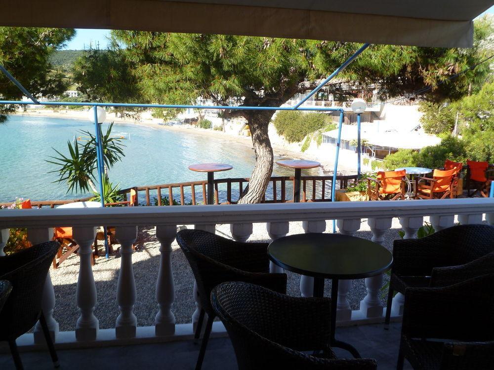 Hotel Liberty II Agia Marina  Exterior foto